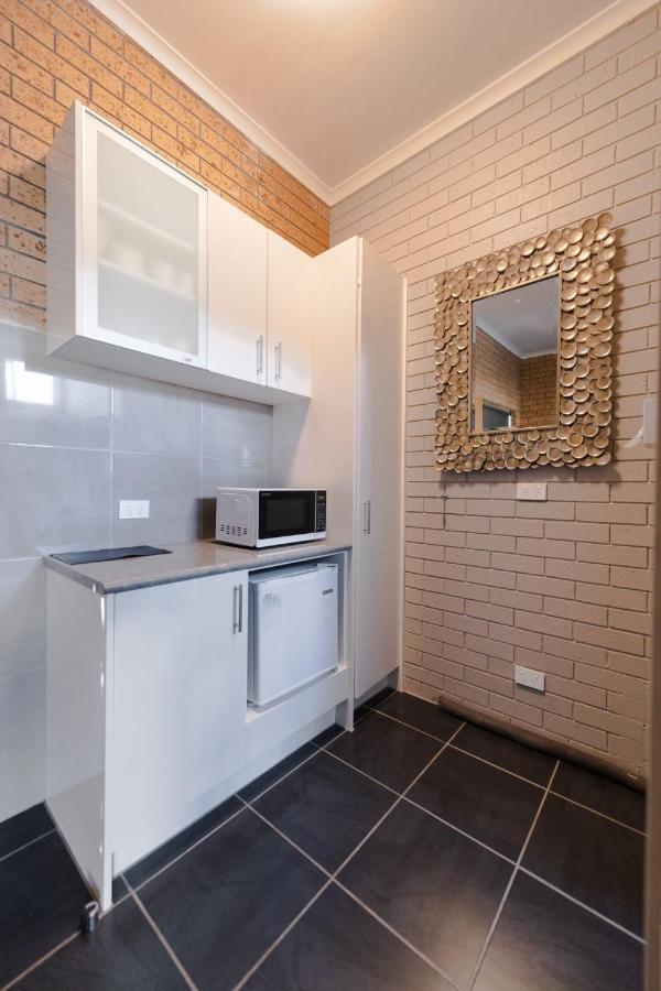 Colac Mid City Motor Inn מראה חיצוני תמונה
