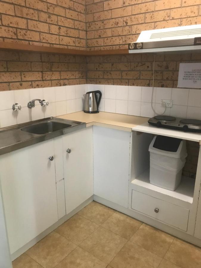 Colac Mid City Motor Inn מראה חיצוני תמונה