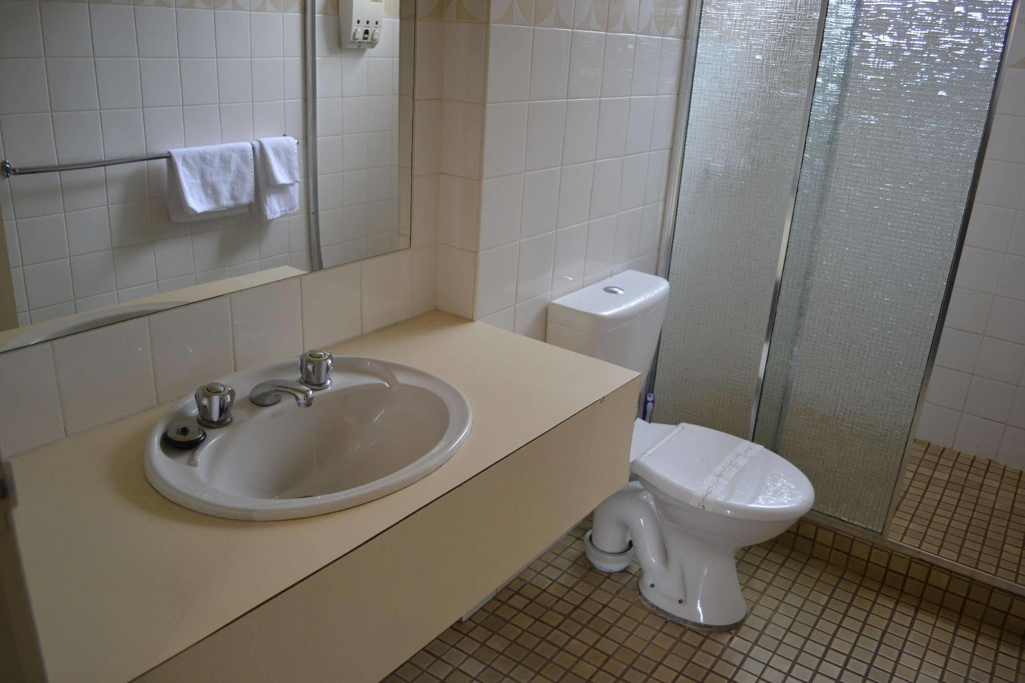 Colac Mid City Motor Inn מראה חיצוני תמונה