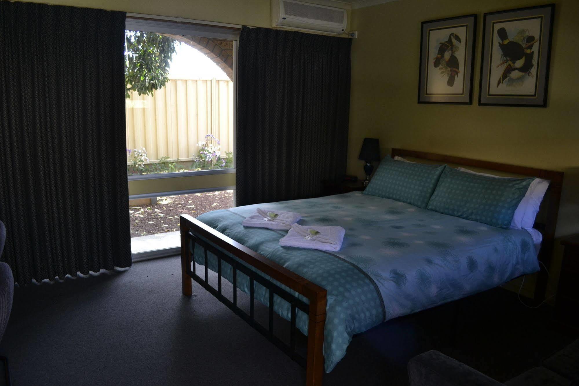 Colac Mid City Motor Inn מראה חיצוני תמונה