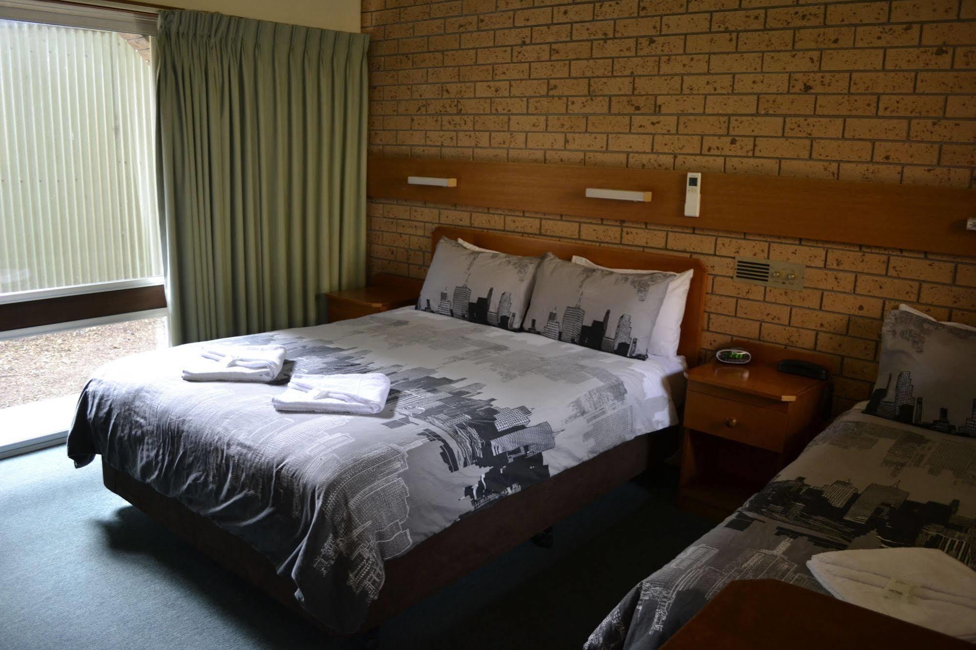Colac Mid City Motor Inn מראה חיצוני תמונה