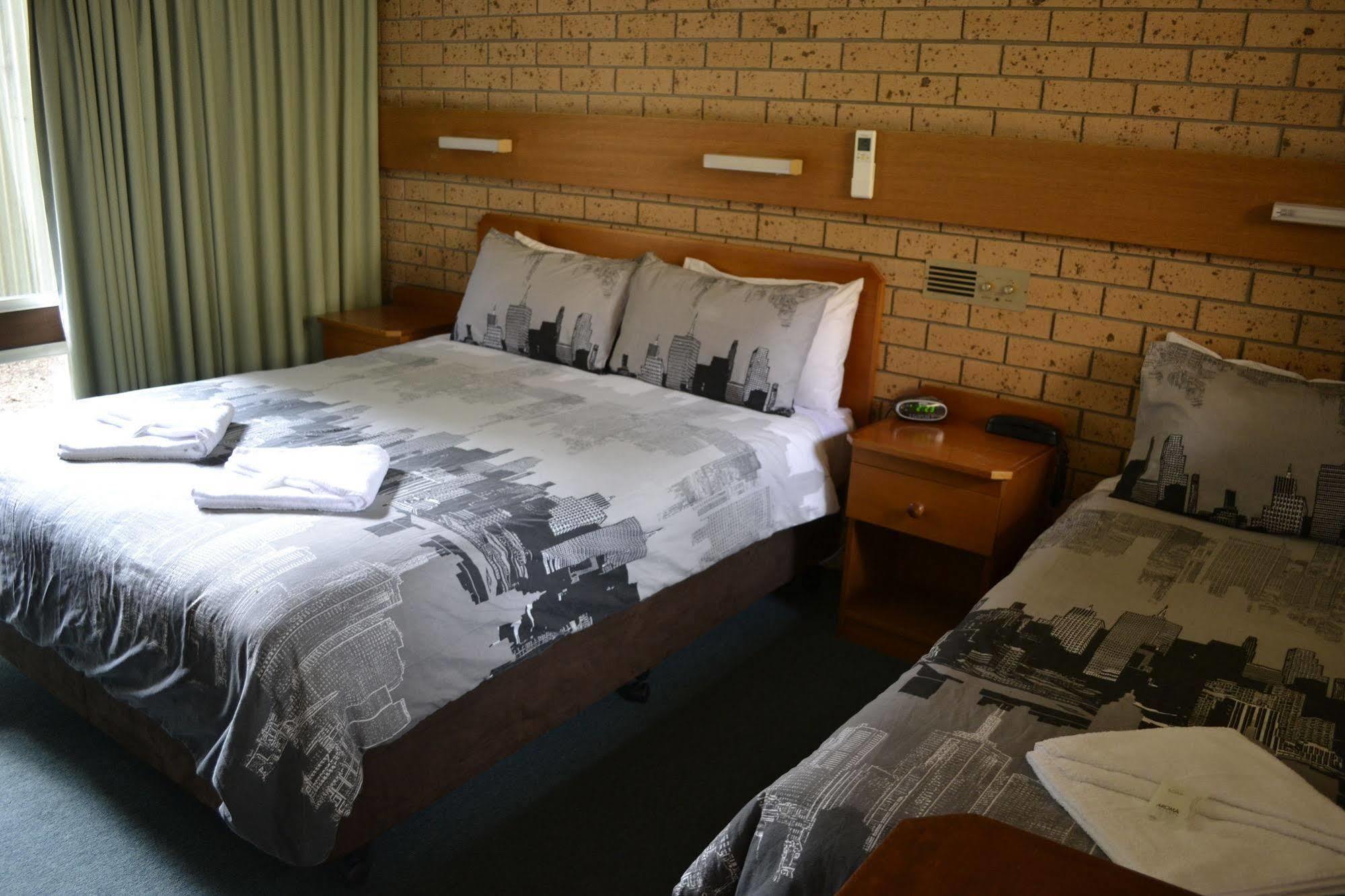Colac Mid City Motor Inn מראה חיצוני תמונה