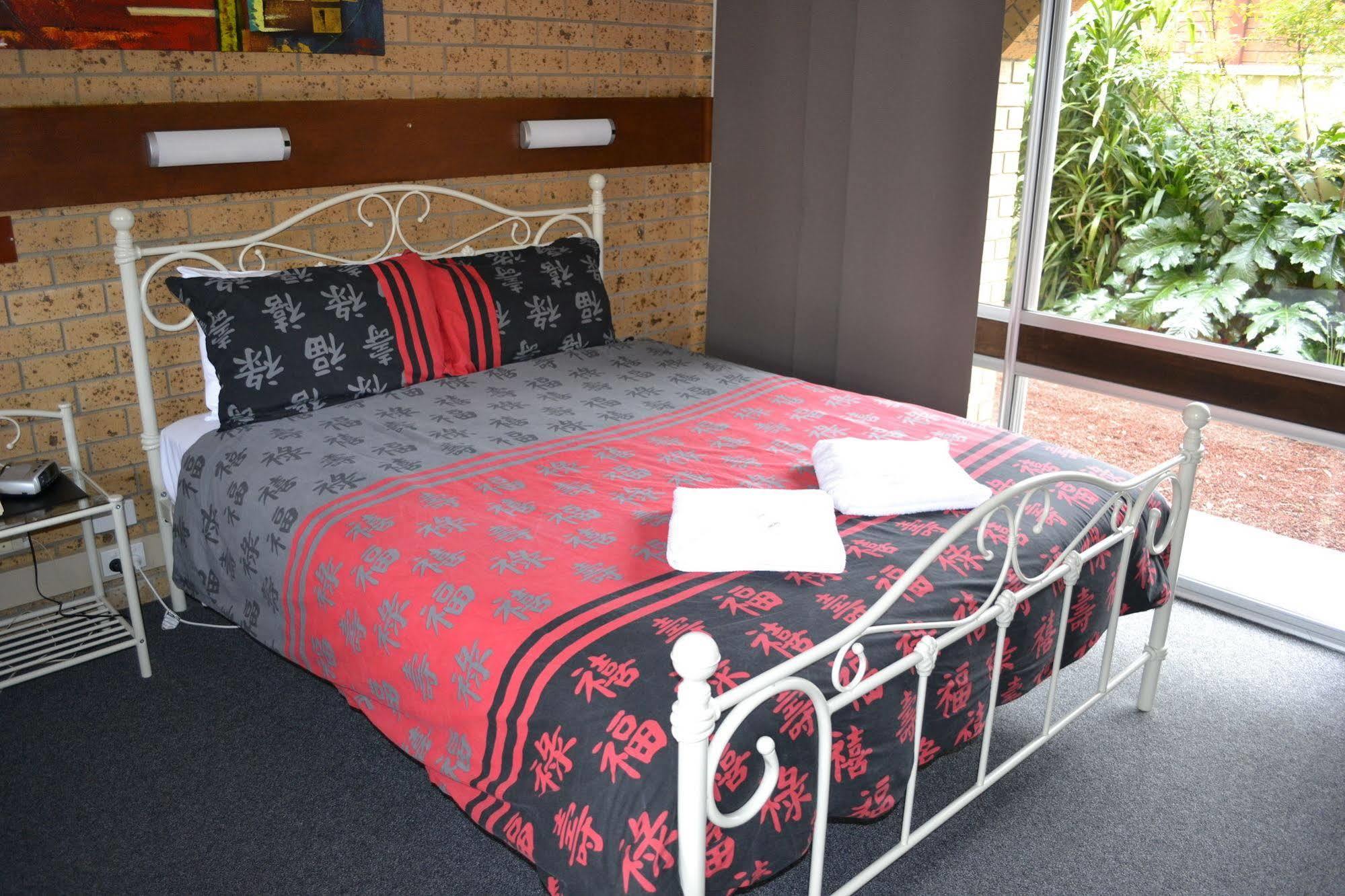 Colac Mid City Motor Inn מראה חיצוני תמונה