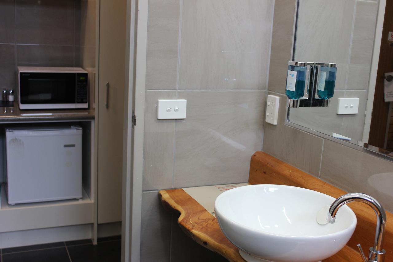 Colac Mid City Motor Inn מראה חיצוני תמונה