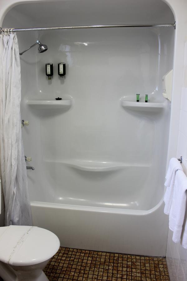 Colac Mid City Motor Inn מראה חיצוני תמונה